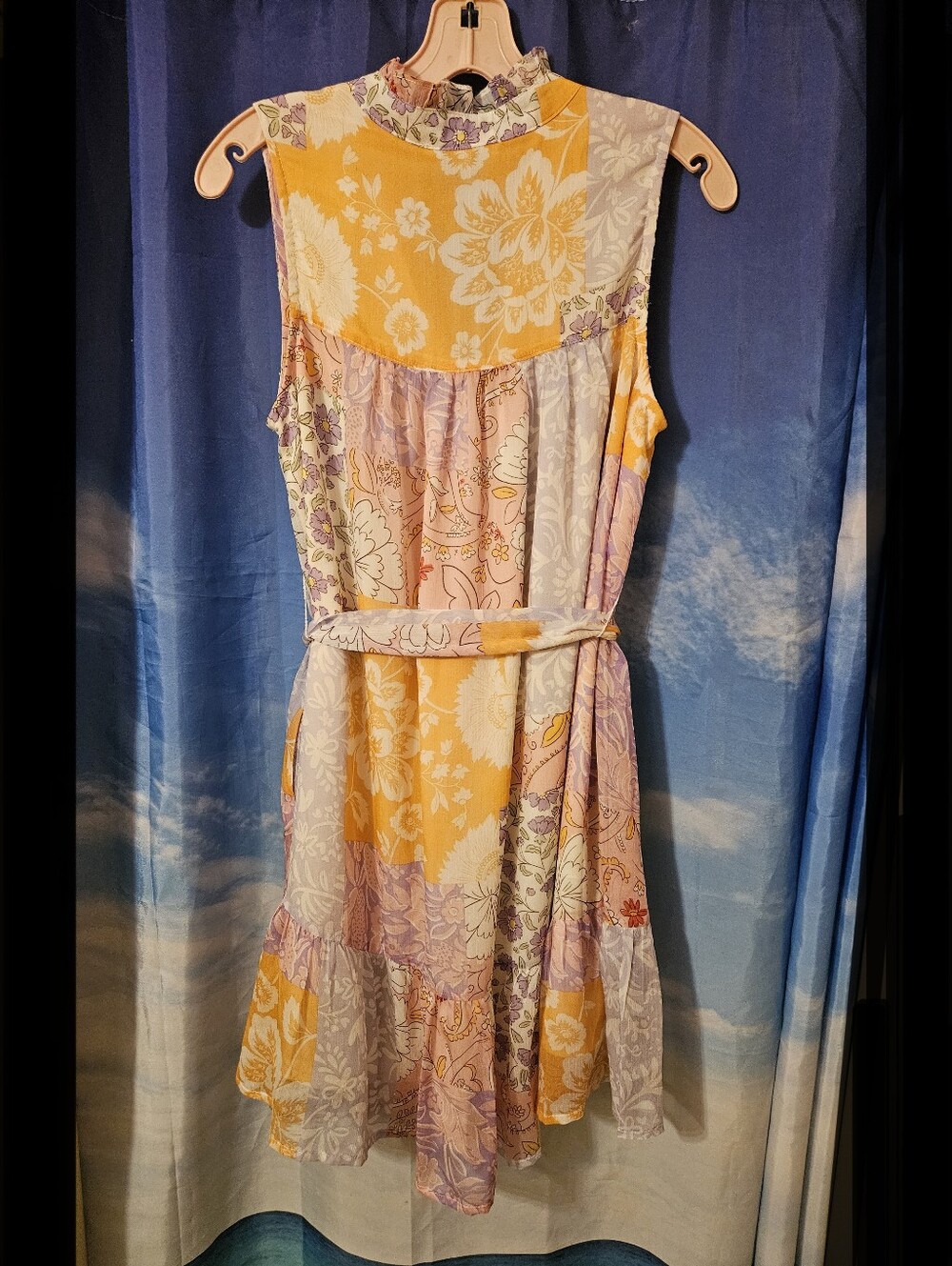 Sleeveless Floral Button-Front Dress in Yellow & Lavender - Picture 2 of 11
